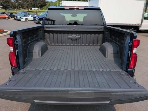 Used 2023 Chevrolet Silverado 1500 RST AWD/4WD image 28