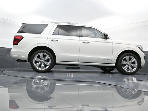 Used 2023 Ford Expedition Platinum image 29