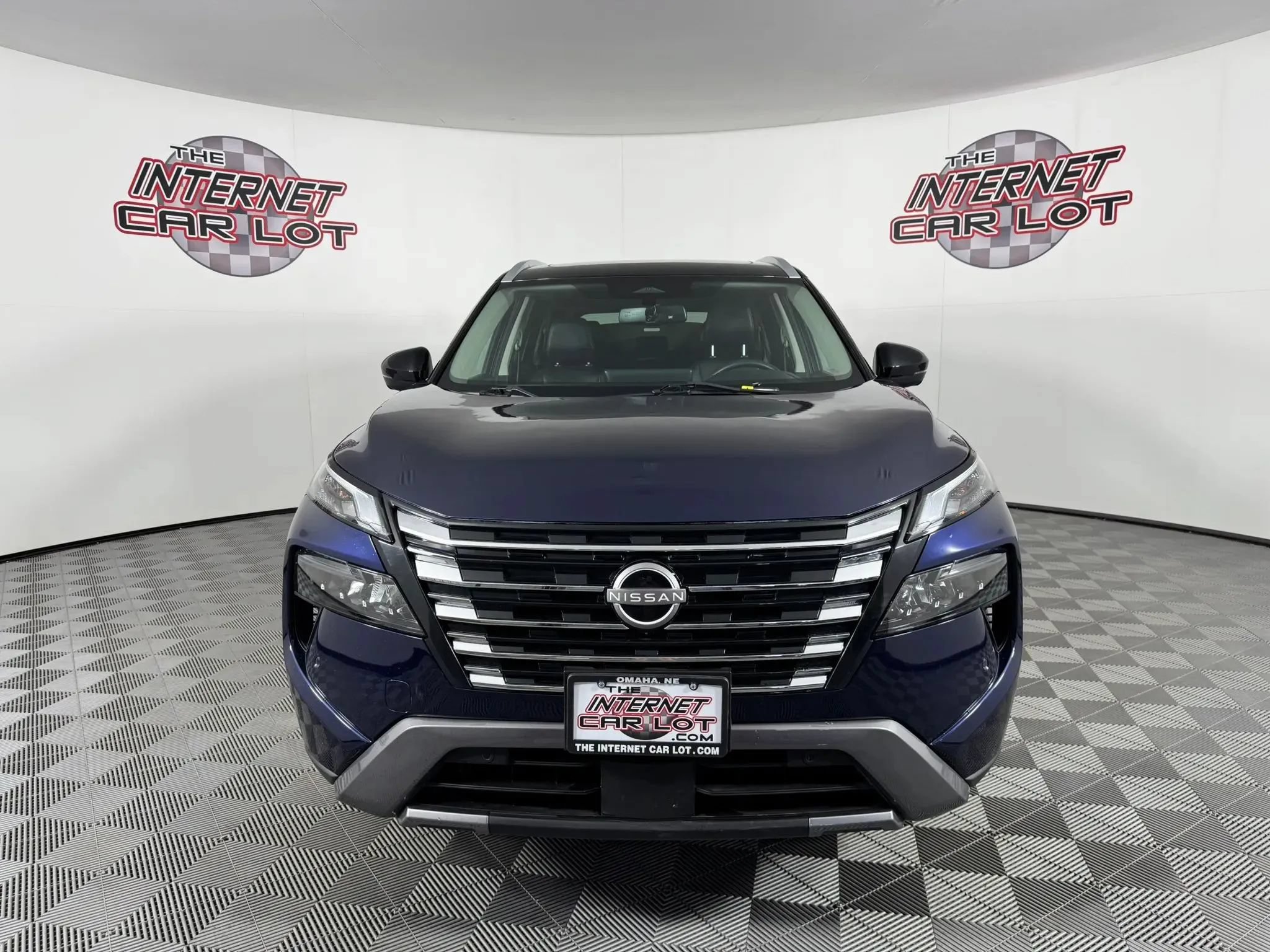 Used 2024 Nissan Rogue SL w/ SL Premium Package FWD image 2
