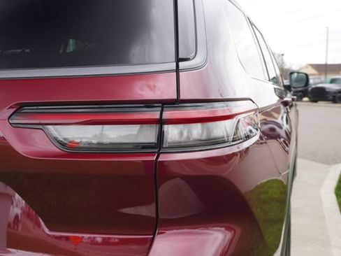 New 2026 Jeep Grand Cherokee L 4WD image 36