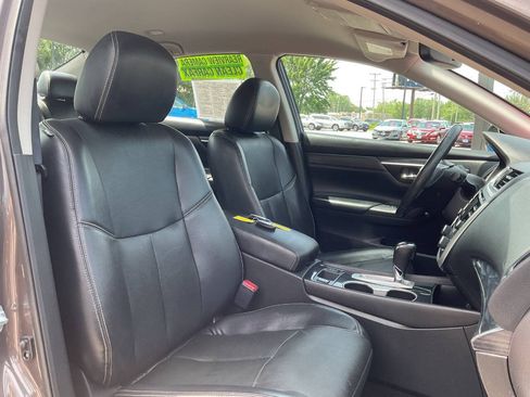 Used 2016 Nissan Altima 2.5 SL FWD image 39