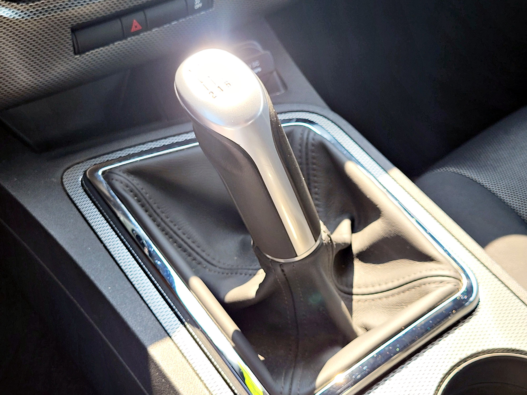 Used 2013 Dodge Challenger R/T RWD image 10