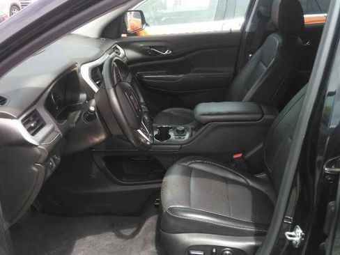 Used 2023 GMC Acadia SLT AWD/4WD image 3