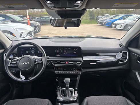 Used 2025 Kia Seltos S image 33