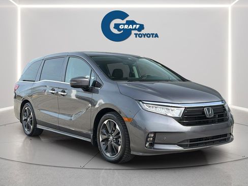 Used 2023 Honda Odyssey Elite image 11