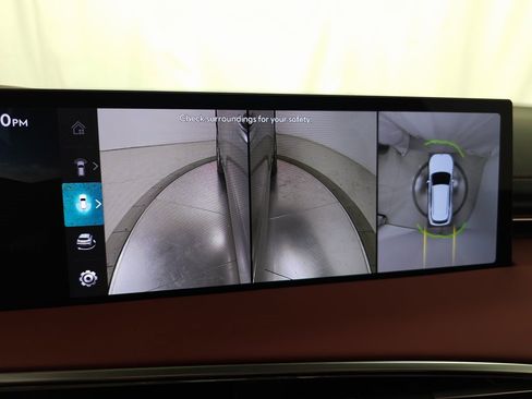 Used 2026 Genesis GV70 3.5T Sport Advanced image 25