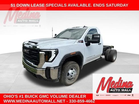 New 2026 GMC Sierra 3500 Pro w/ Convenience Package AWD/4WD image 1