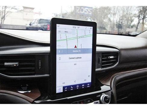 Used 2023 Ford Explorer King Ranch w/ Premium Technology Package image 23