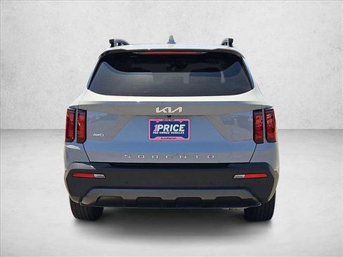 Used 2022 Kia Sorento S w/ Panoramic Sunroof Package AWD/4WD image 7