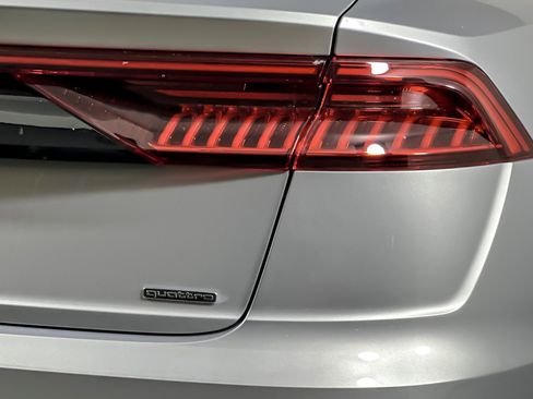 Used 2020 Audi Q8 Premium Plus w/ Premium Plus Package image 26