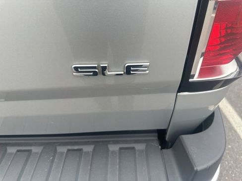 Used 2016 GMC Canyon SLE w/ SLE Convenience Package image 5