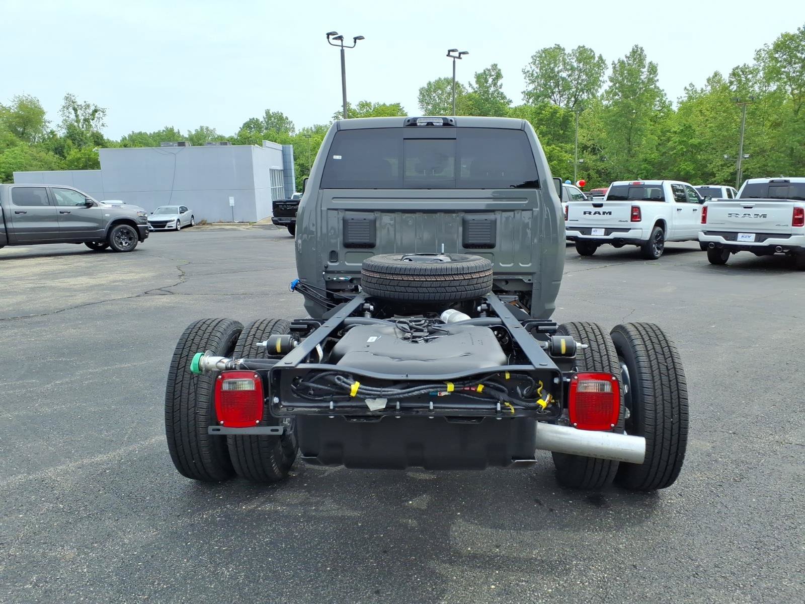New 2026 RAM 3500 Big Horn AWD/4WD image 6