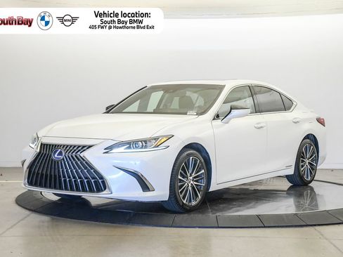 Used 2022 Lexus ES 300h w/ Premium Package FWD image 1