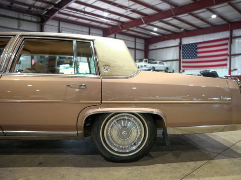 Used 1989 Cadillac Brougham image 5
