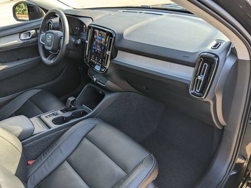Certified 2023 Volvo XC40 B5 Core w/ Convenience Package AWD/4WD image 20