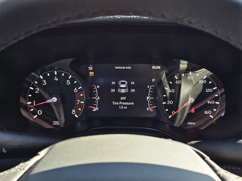 New 2026 Jeep Compass Latitude image 11