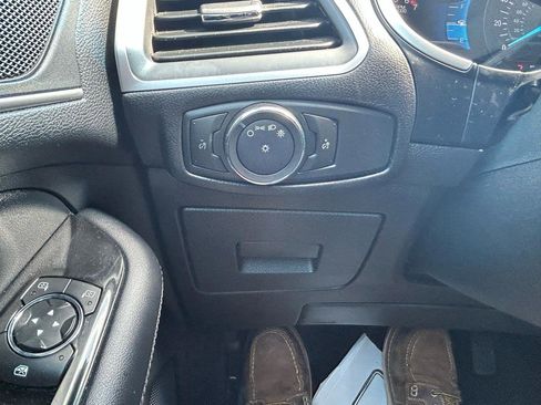 Used 2015 Ford Edge SEL w/ Equipment Group 201A FWD image 29
