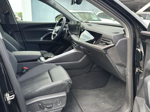 Used 2025 Audi Q5 Premium Plus w/ Premium Plus image 12