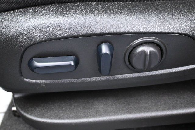 Used 2024 Chevrolet Equinox LT FWD image 13