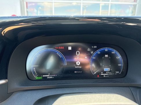 Used 2024 Toyota Crown Platinum image 28