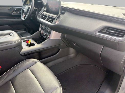 Used 2024 GMC Yukon SLT image 10