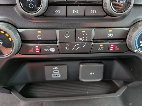 New 2026 Ford F250 XLT w/ XLT Premium Package AWD/4WD image 26