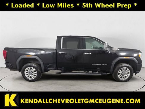Used 2020 GMC Sierra 3500 Denali w/ Denali Ultimate Package image 6