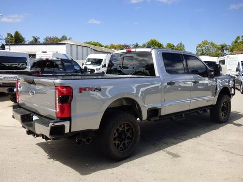 Used 2024 Ford F350 XLT w/ 360-Degree Camera Package AWD/4WD image 3