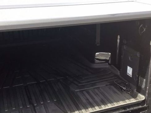 Used 2024 Ford Maverick XLT image 11