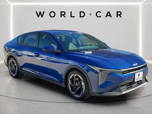 Certified 2025 Kia K4 EX FWD image 1