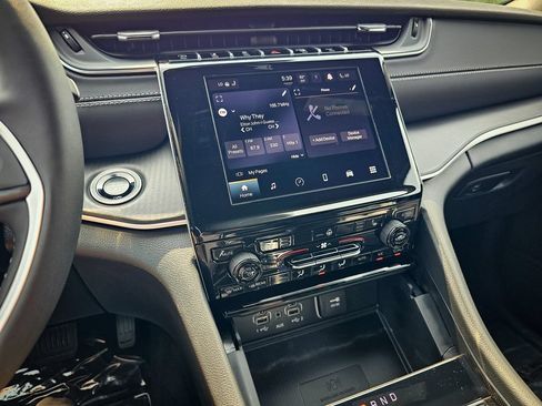 New 2026 Jeep Grand Cherokee L 4WD image 21