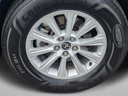 Used 2025 Toyota Grand Highlander FWD image 24