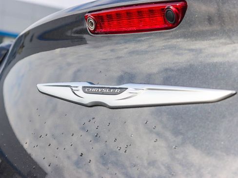 Used 2014 Chrysler 300 S image 10