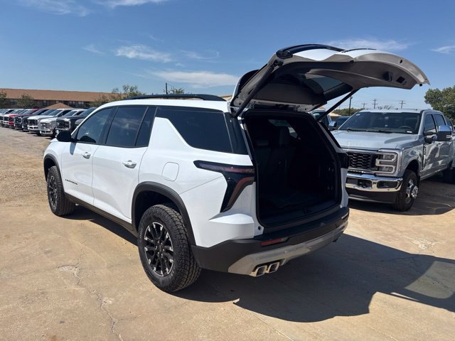 Used 2026 Chevrolet Traverse Z71 AWD/4WD image 17