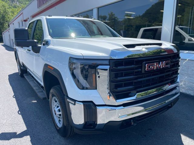 New 2026 GMC Sierra 2500 Pro AWD/4WD image 2