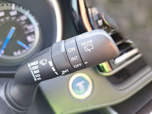 Used 2021 Toyota Highlander Limited image 26