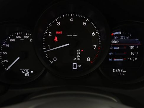 Used 2025 Porsche Macan image 23