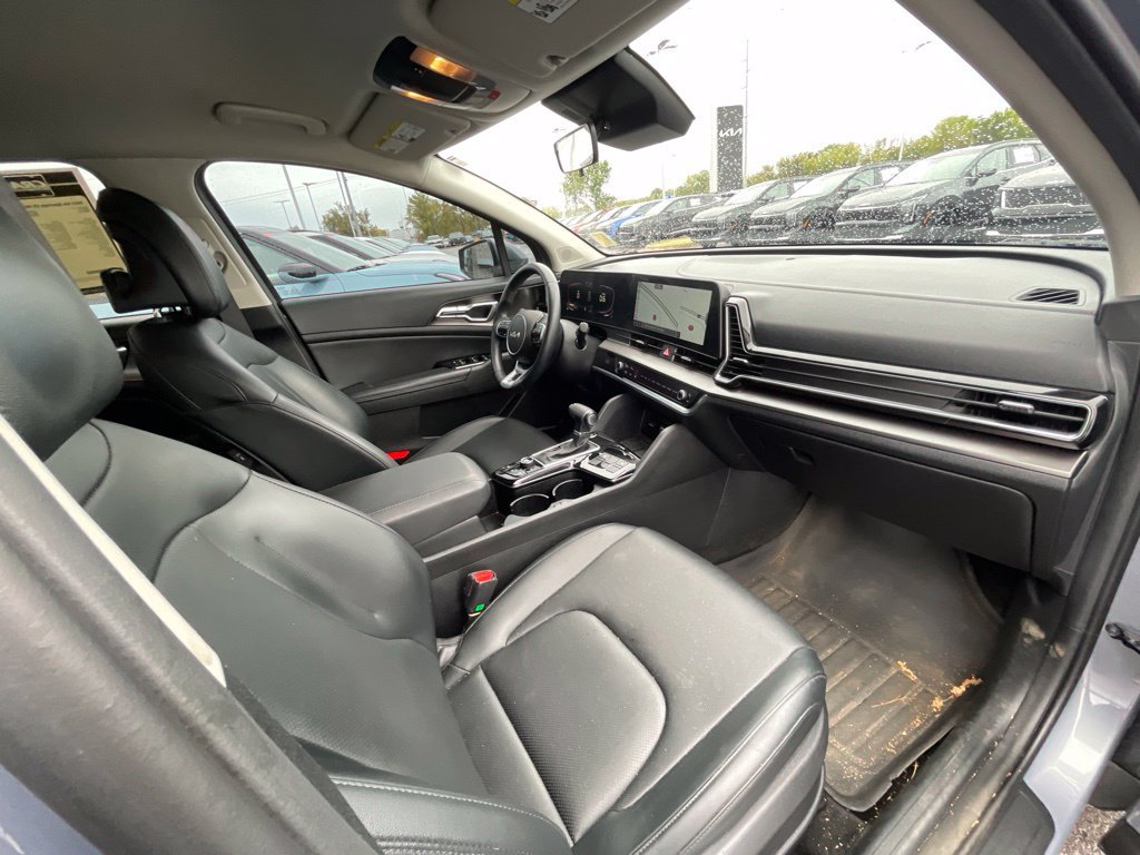 Used 2023 Kia Sportage EX FWD image 28
