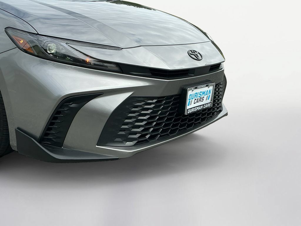 Used 2025 Toyota Camry SE FWD image 22