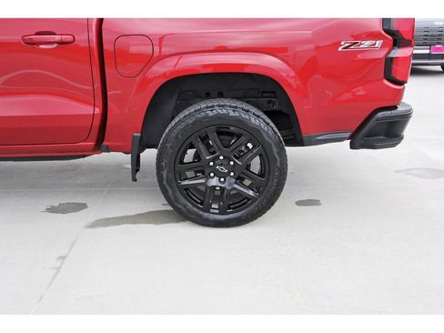 Used 2024 Chevrolet Colorado Z71 w/ Z71 Convenience Package 2 image 28