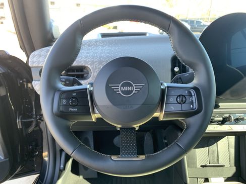 Used 2025 MINI Cooper S image 18