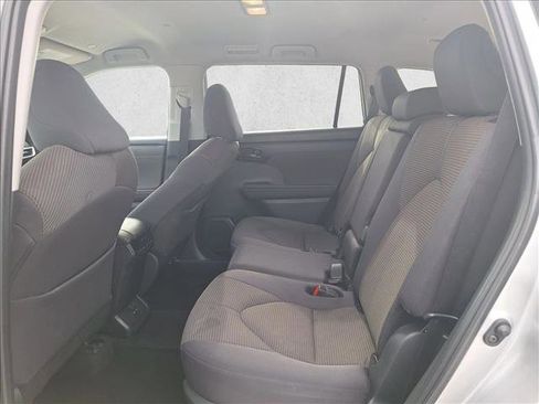 Certified 2024 Toyota Highlander LE image 15