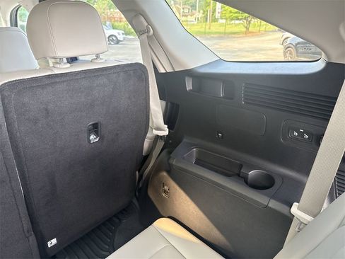 New 2025 Kia Sorento S image 32