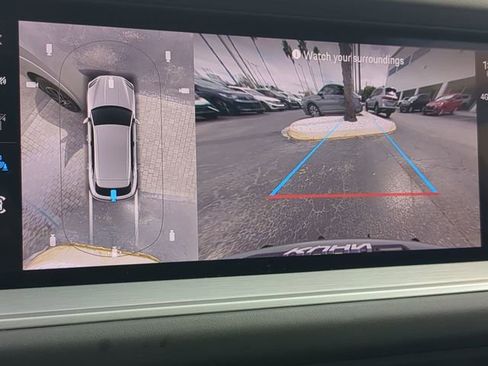 Used 2025 Porsche Cayenne GTS image 23