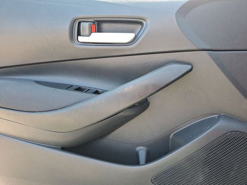 Used 2021 Toyota Corolla LE w/ Carpet Mat Package (TMS) FWD image 11