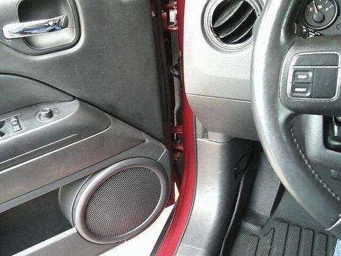 Used 2017 Jeep Patriot High Altitude AWD/4WD image 4