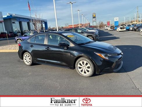 Certified 2023 Toyota Corolla LE image 3