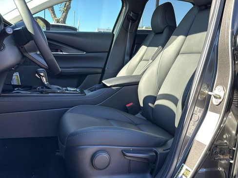 New 2025 MAZDA CX-30 AWD 2.5 S w/ Select Sport Pkg image 16