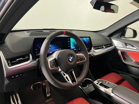 Used 2025 BMW X1 M35i w/ Premium Package image 4