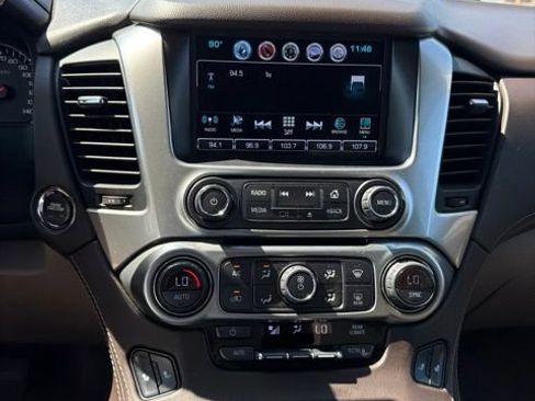 Used 2019 Chevrolet Tahoe LT w/ LT Signature Package AWD/4WD image 14